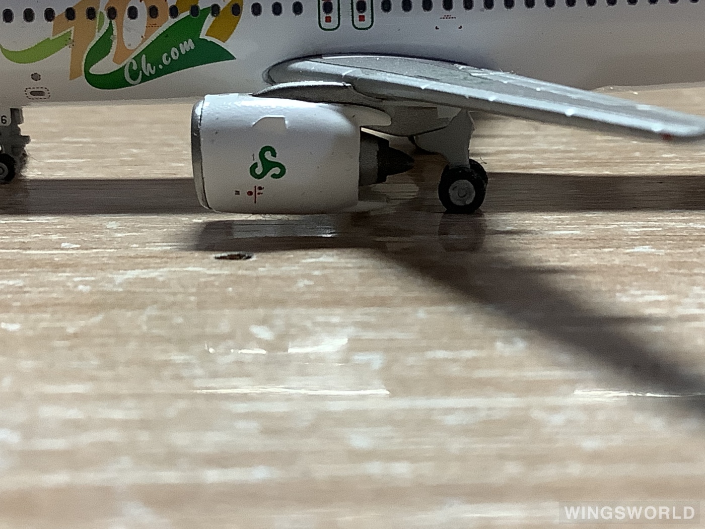 JC Wings 1:400 LH4165 Spring Airlines 春秋航空 Airbus A320neo B-30D6