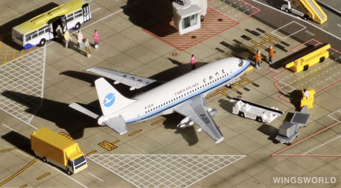 AeroClassics 1:400 AC18097 XiamenAir 厦门航空 Boeing 737-200 B-2516