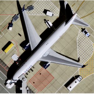 Delta Air Lines 达美航空 Boeing 767-300 N191DN 2007s colors. With rolling gears. Produced by Phoenix GJDAL984 Geminijets 1:400