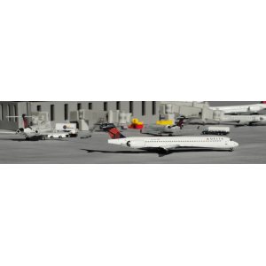 Delta Air Lines 达美航空 McDonnell Douglas MD-90 N902DA 2007s colors. With rolling gear. GJDAL1344 Geminijets 1:400