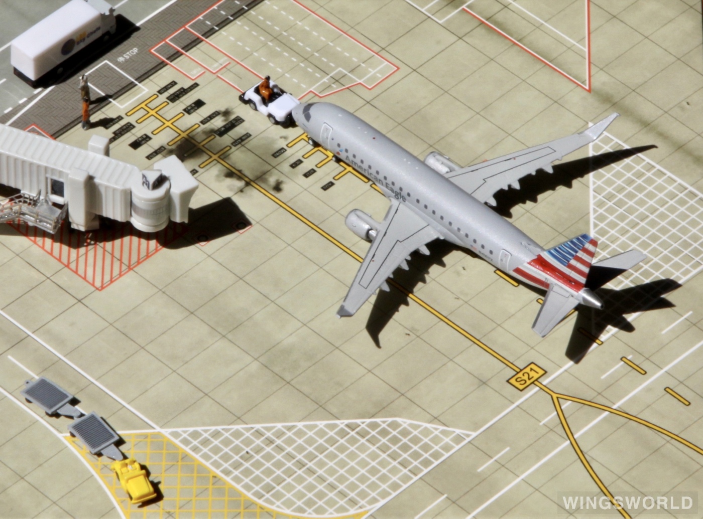 Geminijets 1:400 GJAAL1731 American Airlines 美国航空 Embraer ERJ-175 N416YX