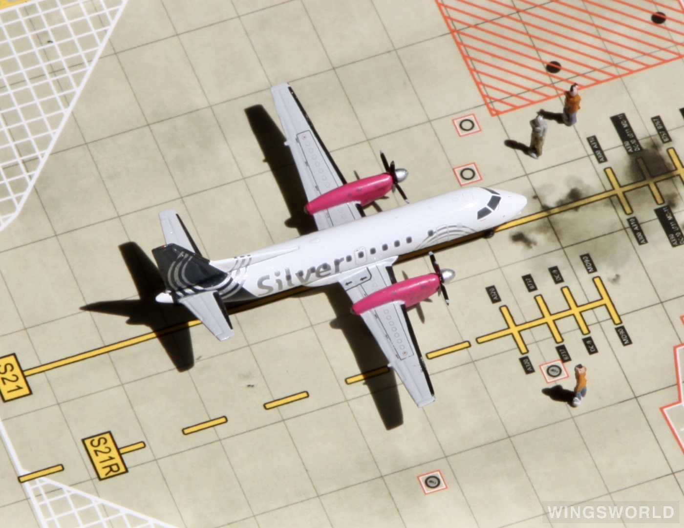 Geminijets 1:400 GJSIL1369 Silver Airways Saab 340 N344AG