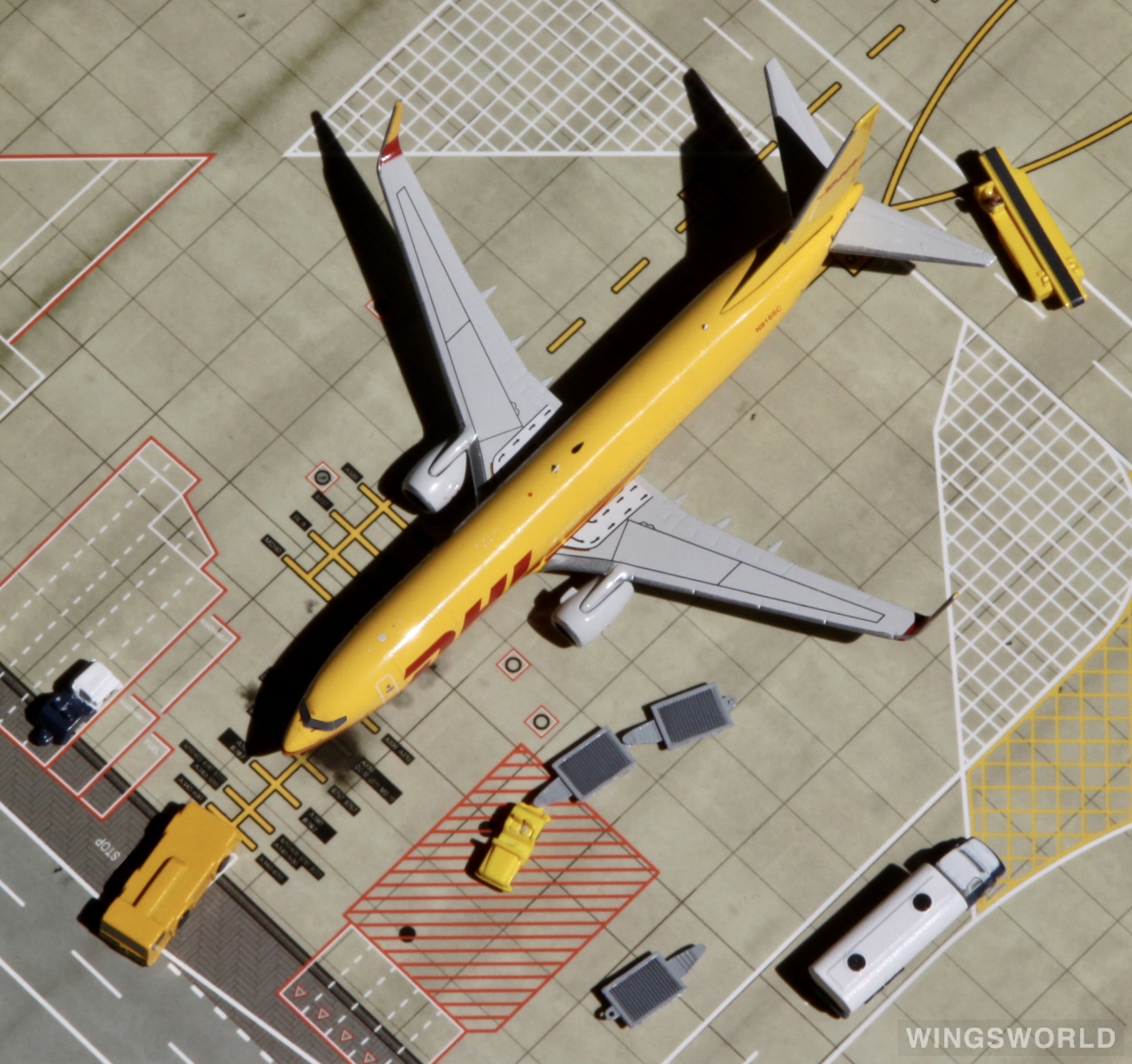 NGmodels 1:400 NG58066 DHL 敦豪 Boeing 737-800 N916SC