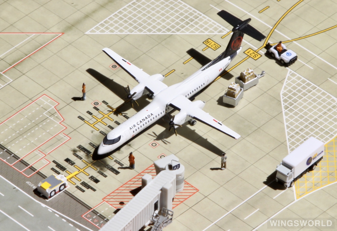 Geminijets 1:400 GJACA1775 Air Canada 加拿大航空 Bombardier Dash 8-400 C-GGOY