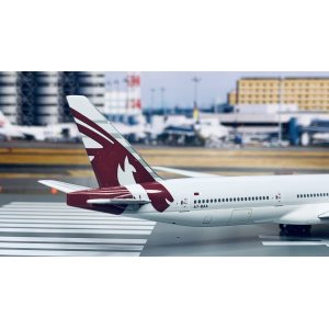 Qatar 卡塔尔航空 Boeing 777-300ER A7-BAA   PH10207 Phoenix 1:400