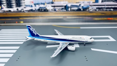 ANK A320 JA8390 1/200 ANA AIR NIPPON 全日空 1/200 ANK エアーニッポン A320 JA8390プラ製 - メルカリ