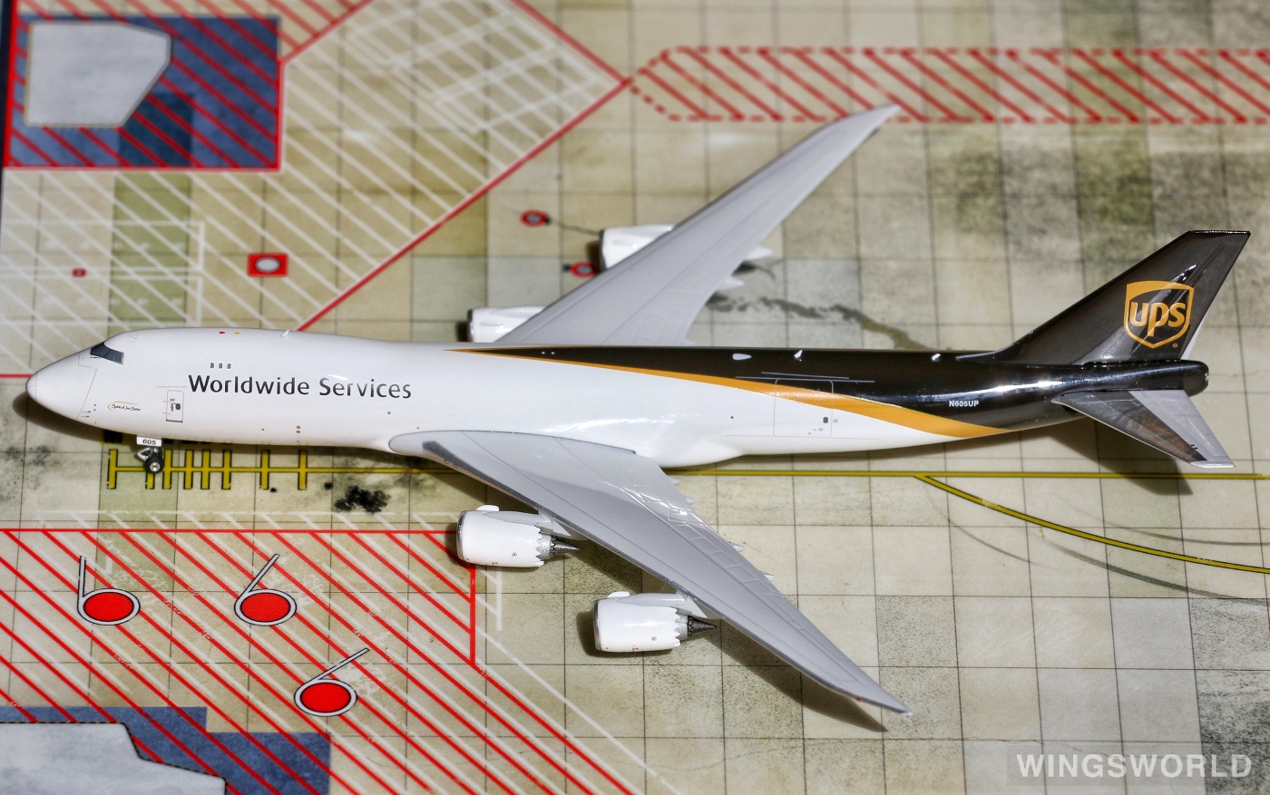 Phoenix 1:400 Boeing 747-8 UPS 联合包裹公司PH04166 N605UP 的照片作者:拉下电闸- 飞机模型世界资料库