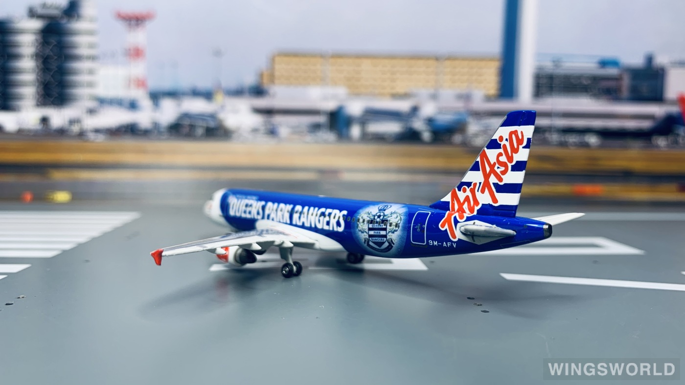Phoenix 1:400 PH10685 AirAsia 亚洲航空 Airbus A320 9M-AFV