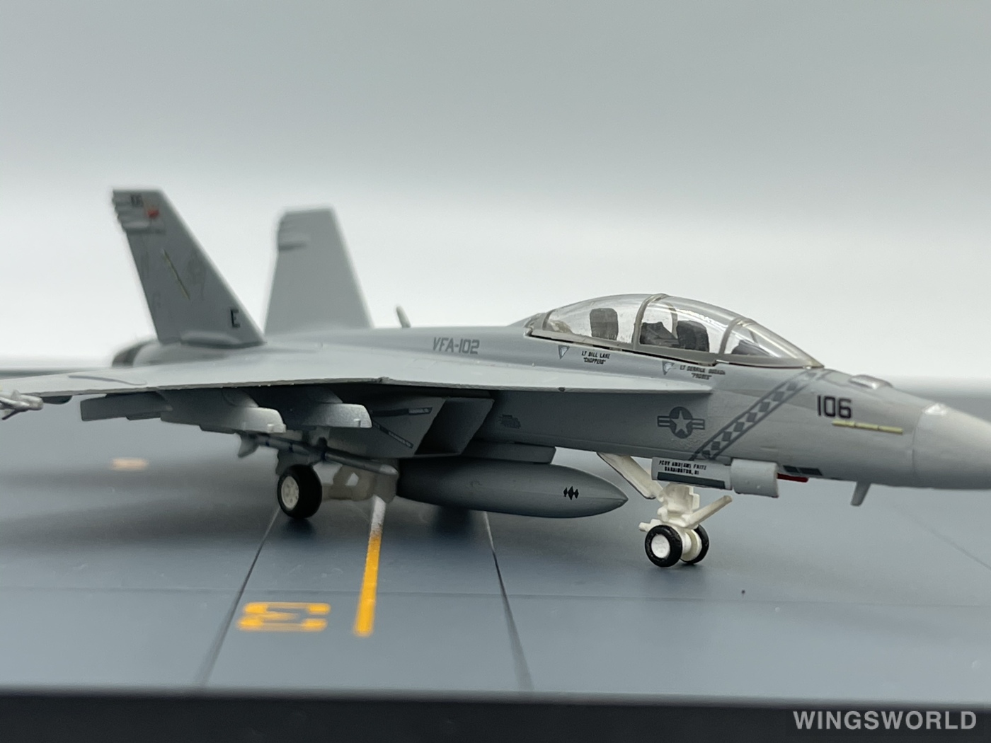Hogan 1:200 HG6139 U.S. Navy 美国海军 McDonnell Douglas F/A-18 165888