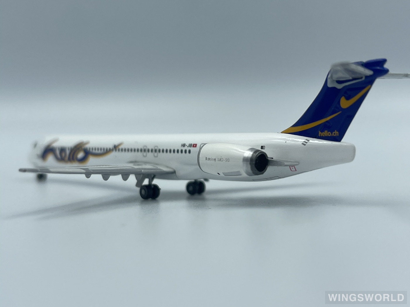 Phoenix 1:400 PH10033 Hello McDonnell Douglas MD-90 HB-JIB