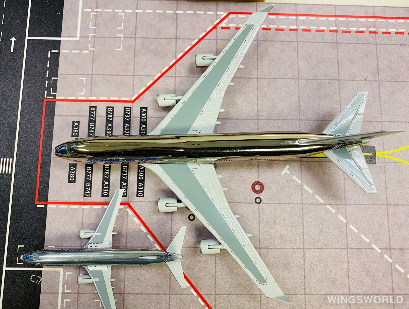 Geminijets 1:400 GJSAMPLE Boeing 波音公司 Boeing 747-400 N401PW