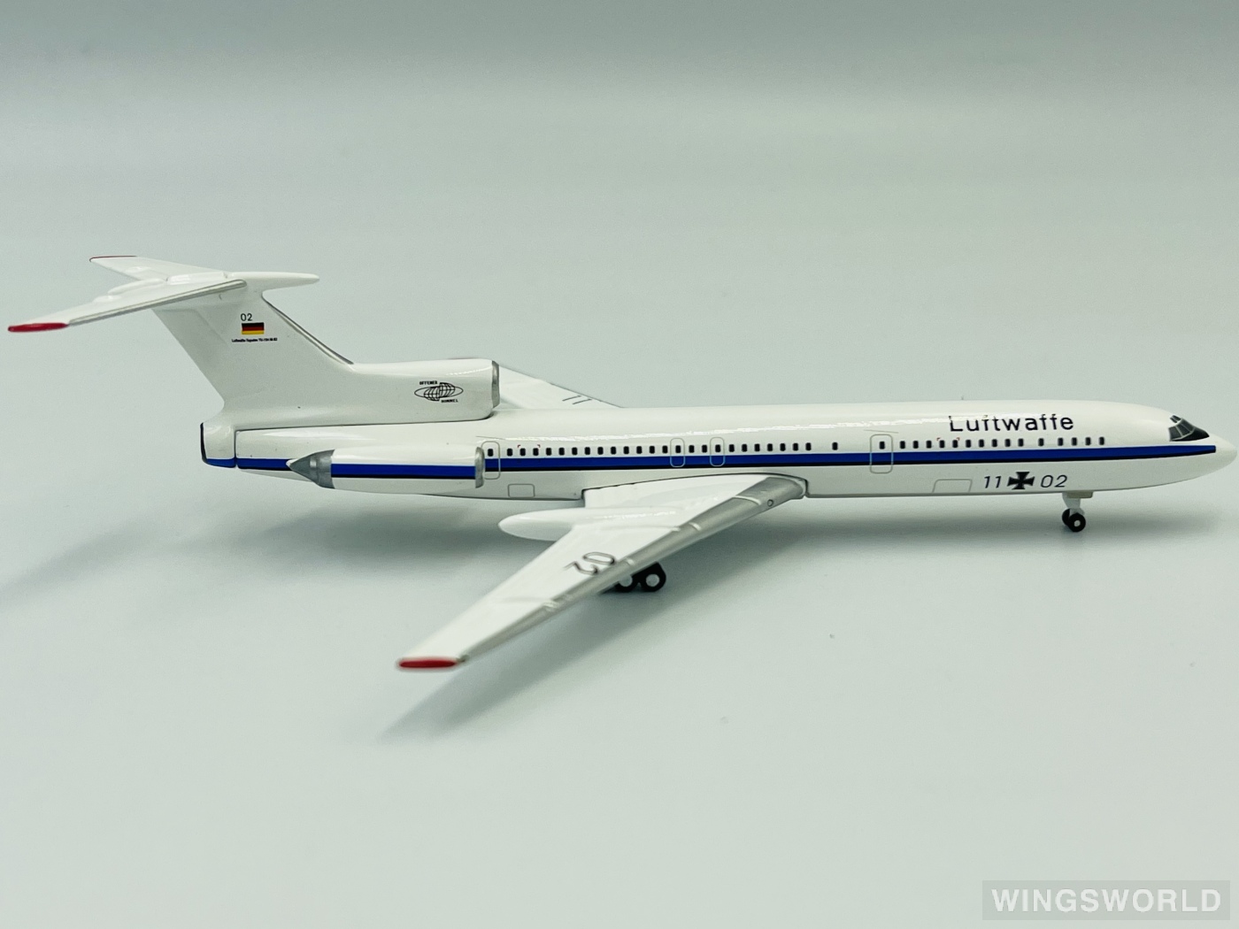 TucanoLine 1:400 84024001 Luftwaffe 德国空军 Tupolev Tu-154 11+02