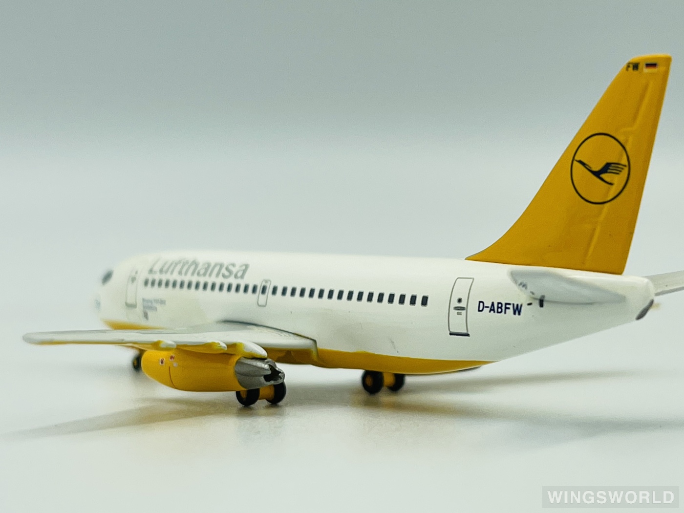 SMA 1:400 SMA030801 Lufthansa 汉莎航空 Boeing 737-200 D-ABFW