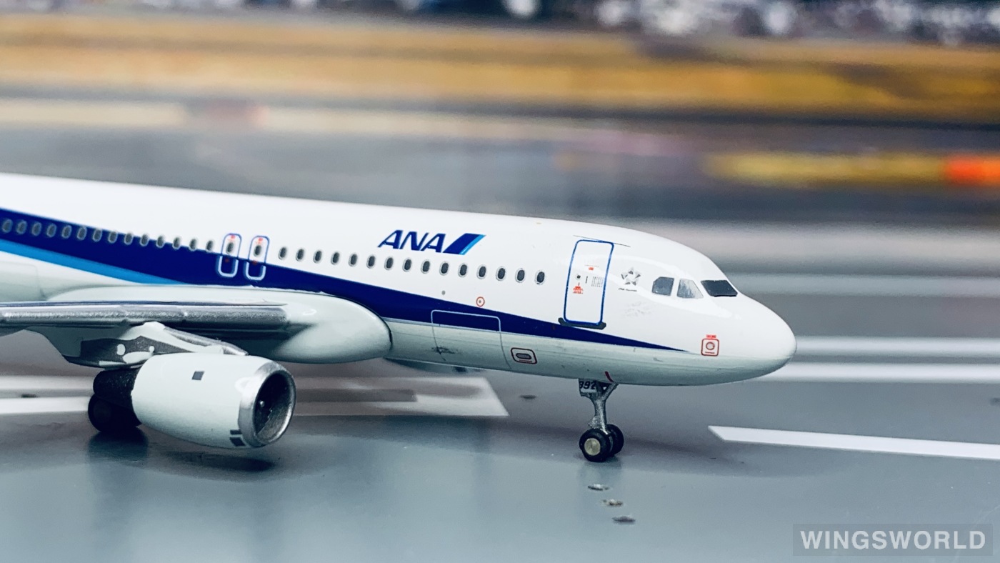 航空機・ヘリコプター JCwiog 1/400 ANA A320 JA8392 JCwiog 1/400 ANA A320 JA8392 - メルカリ