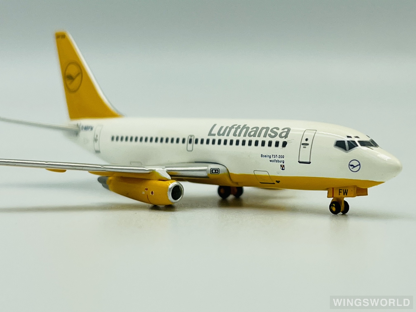 SMA 1:400 SMA030801 Lufthansa 汉莎航空 Boeing 737-200 D-ABFW