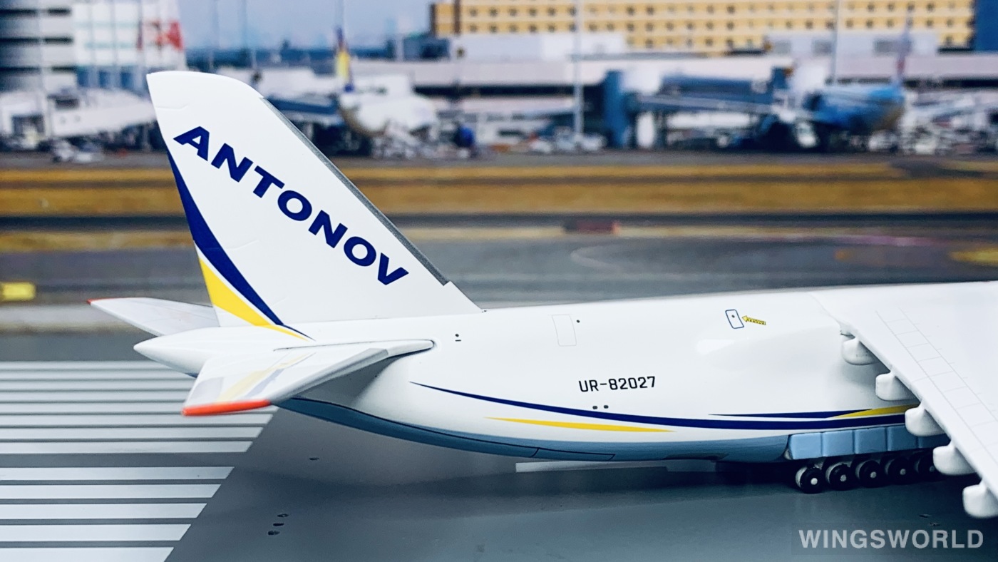 Geminijets 1:400 GJADB1989 Antonov 安东诺夫 Antonov An-124 UR-82027