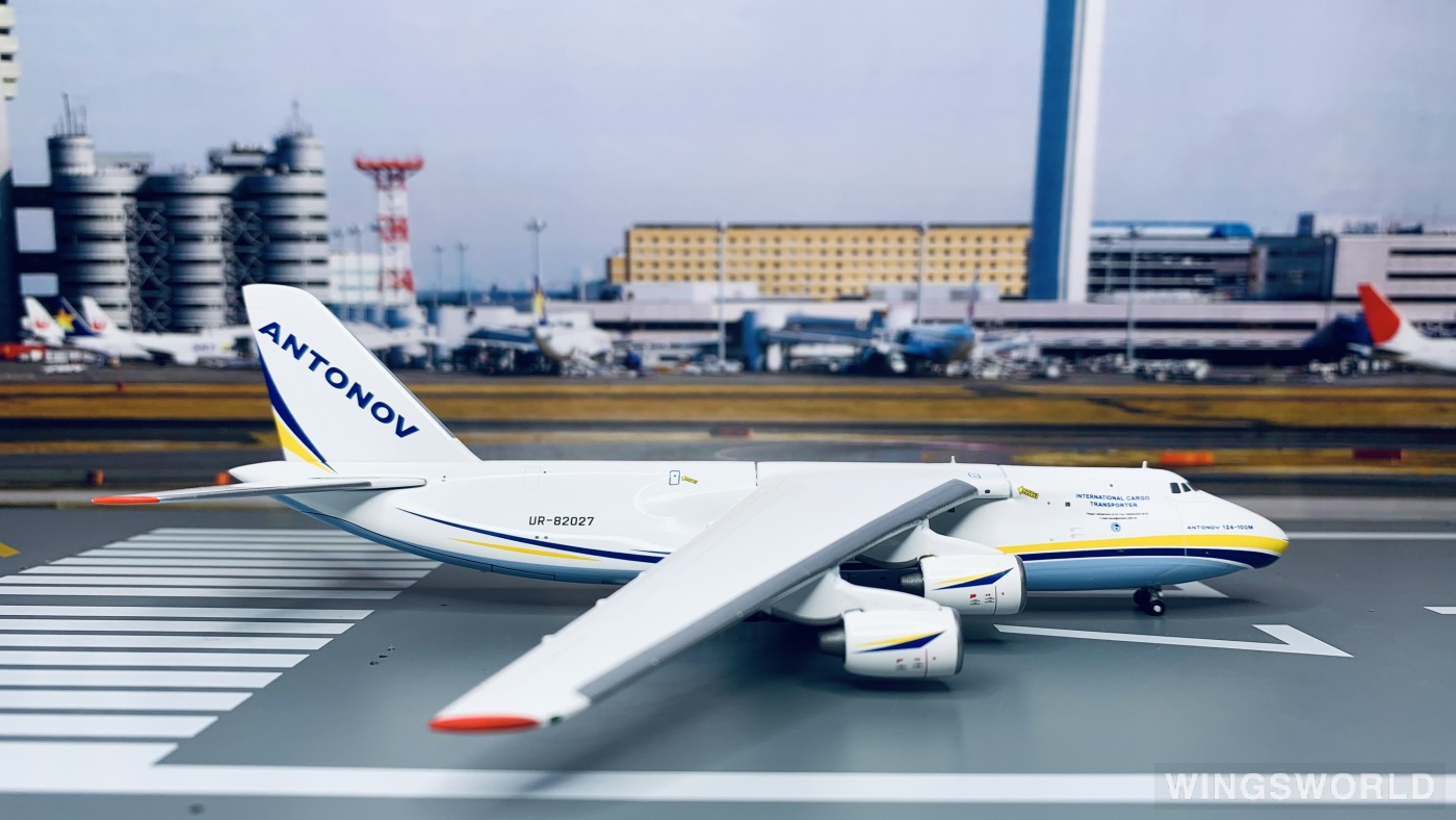 Geminijets 1:400 GJADB1989 Antonov 安东诺夫 Antonov An-124 UR-82027