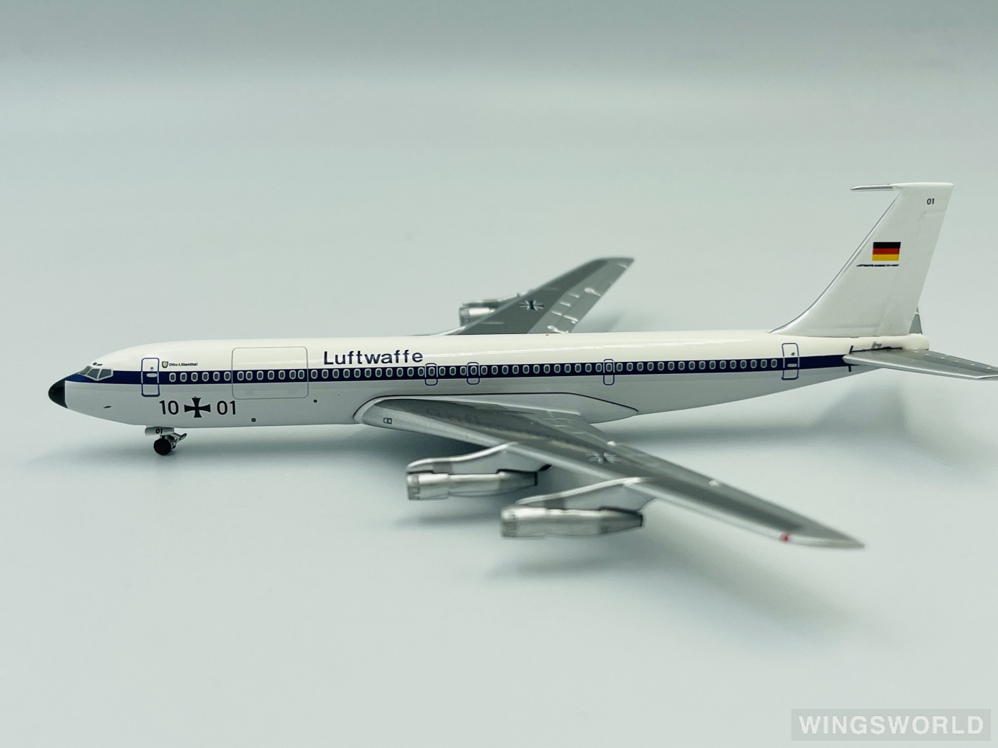 AeroClassics 1:400 Boeing 707-300 Luftwaffe 德国空军AC1001 10+01