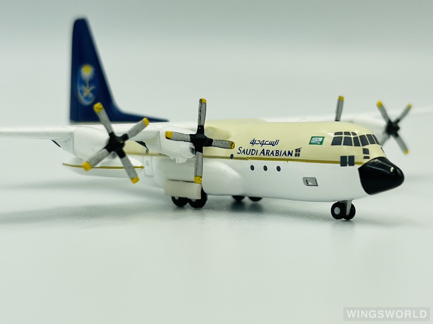 Jet-X 1:400 JX093 Saudia 沙特阿拉伯航空 Lockheed C-130 Hercules HZ-115