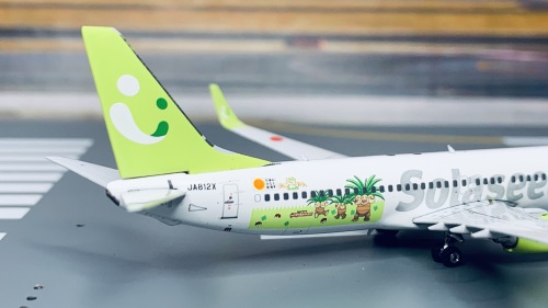 PH04391 Solaseed Air Boeing 737-800 JA812X Phoenix 1:400 -飞机模型世界