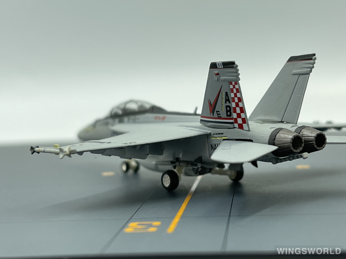 Hogan 1:200 HG6436 U.S. Navy 美国海军 McDonnell Douglas F/A-18 165795