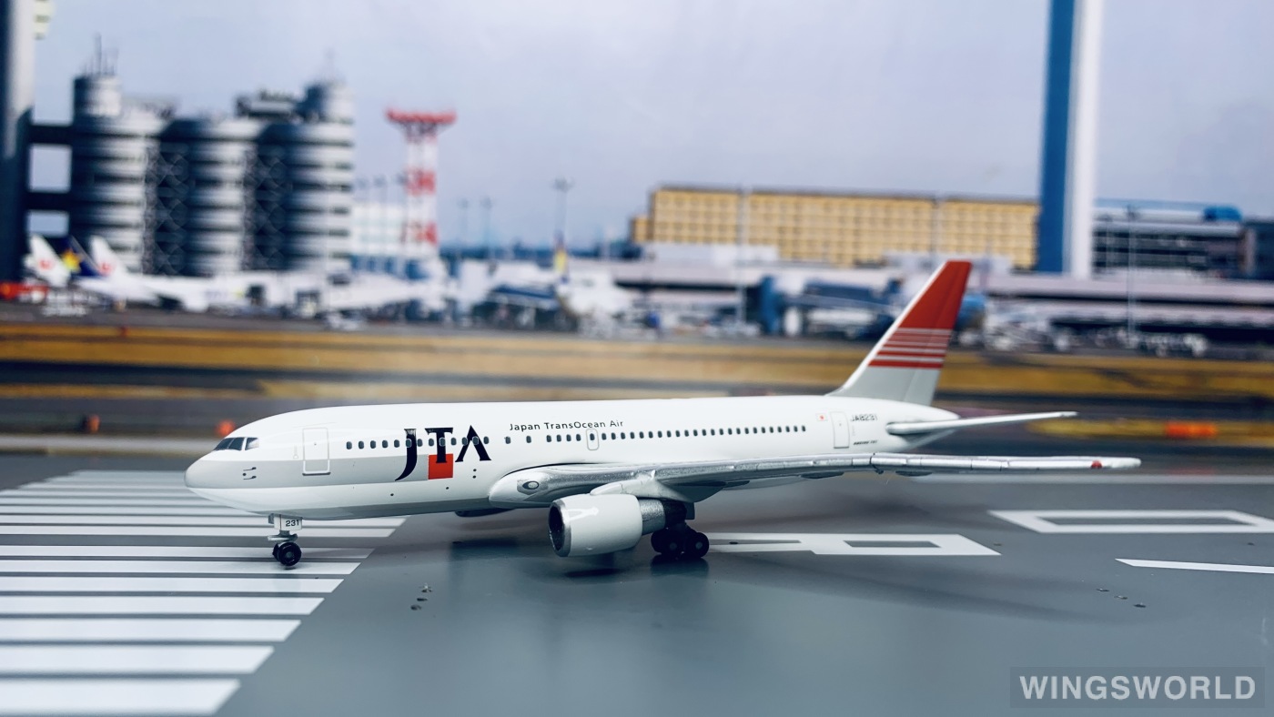 Geminijets 1:400 GJJTA15701A Japan Transocean Air 日本越洋航空 Boeing 767-200 JA8231