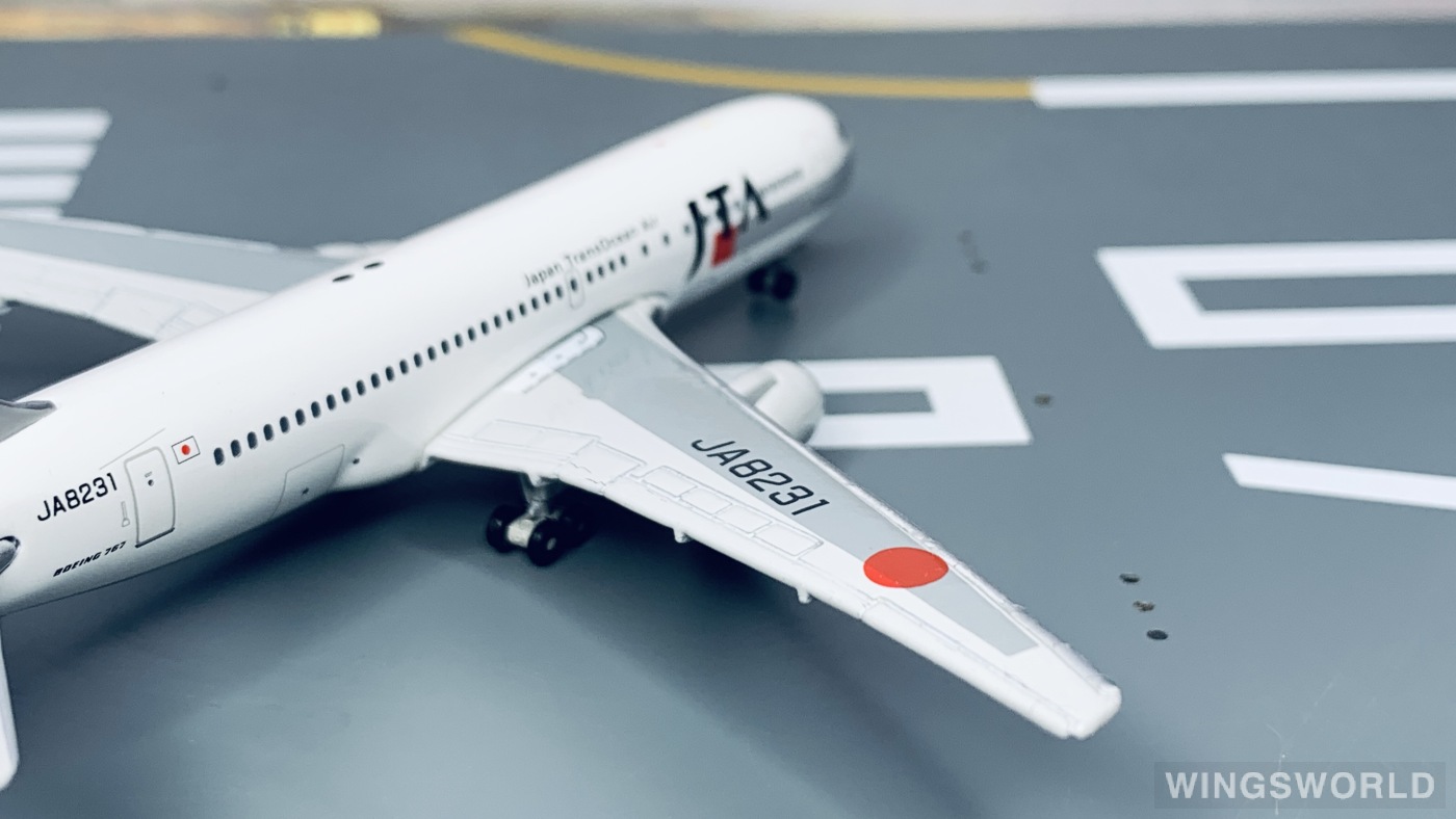 Geminijets 1:400 GJJTA15701A Japan Transocean Air 日本越洋航空 Boeing 767-200 JA8231