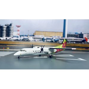ANA 全日空 Bombardier Dash 8-300 JA804K 波斯菊 Cosmos DH28004 Hogan 1:200