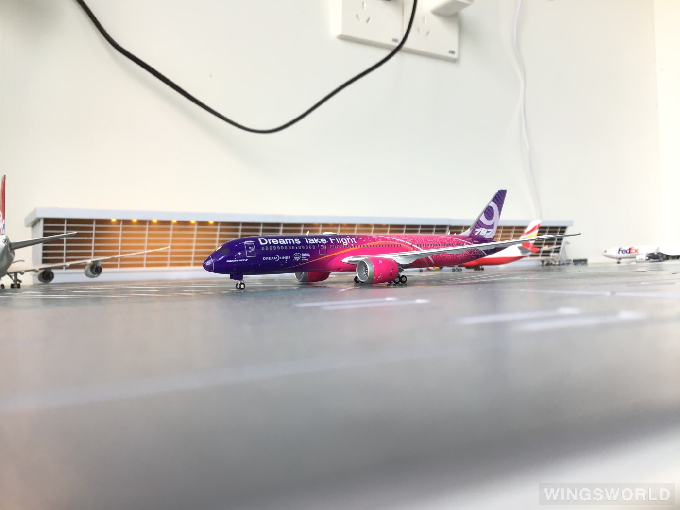 JC Wings 1:400 EW4789010 Boeing 波音公司 Boeing 787-9 N1015B