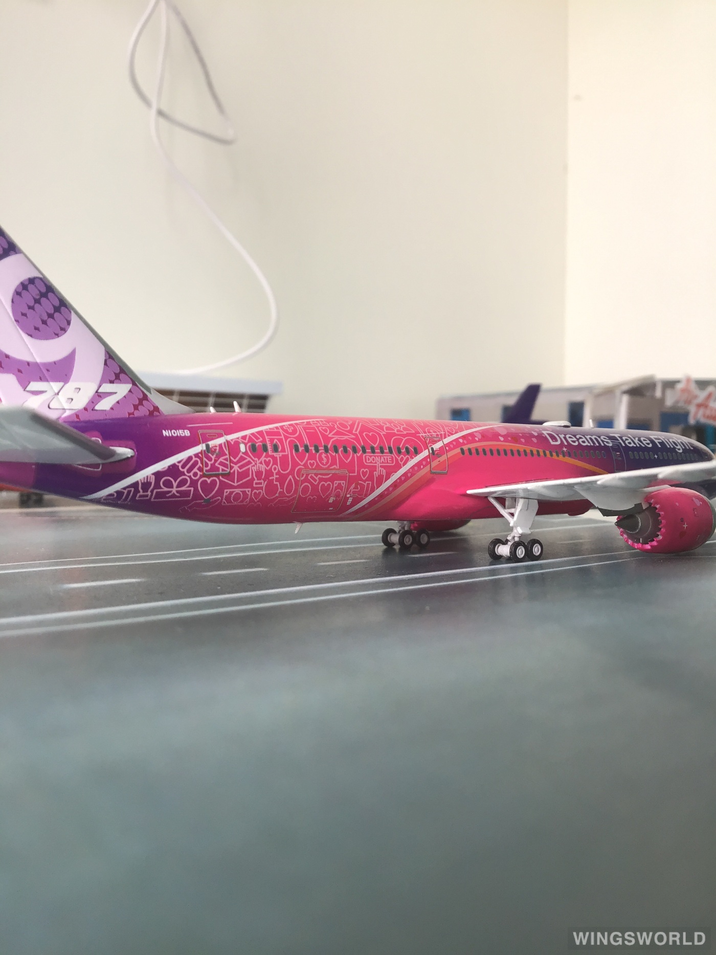 JC Wings 1:400 EW4789010A Boeing 波音公司 Boeing 787-9 N1015B