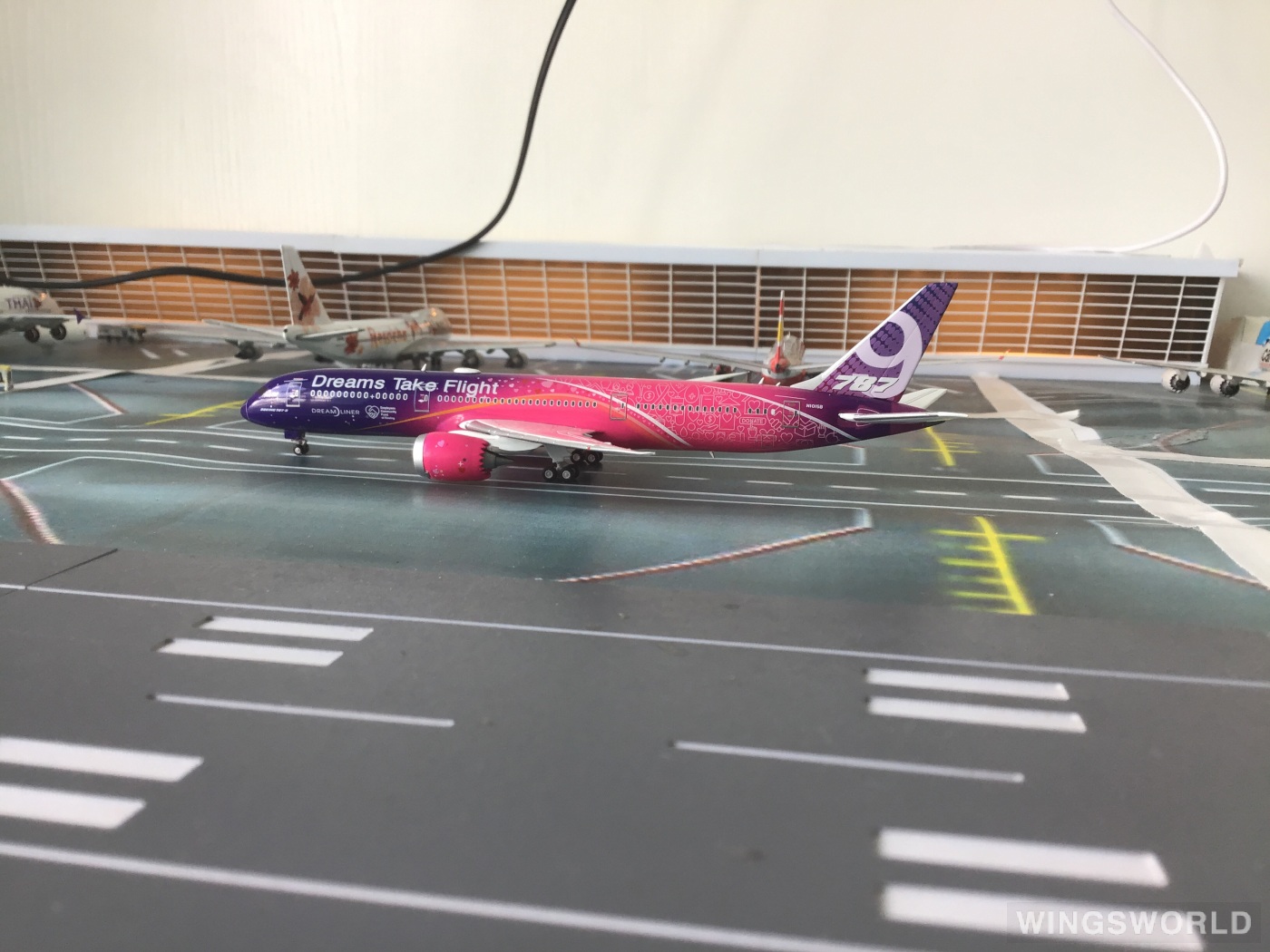 JC Wings 1:400 EW4789010A Boeing 波音公司 Boeing 787-9 N1015B