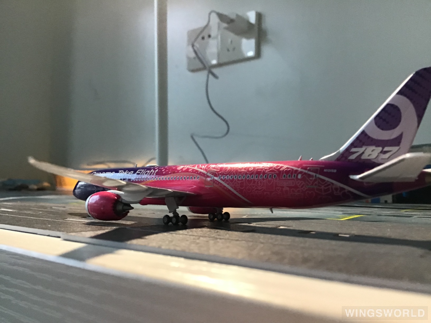 JC Wings 1:400 EW4789010 Boeing 波音公司 Boeing 787-9 N1015B