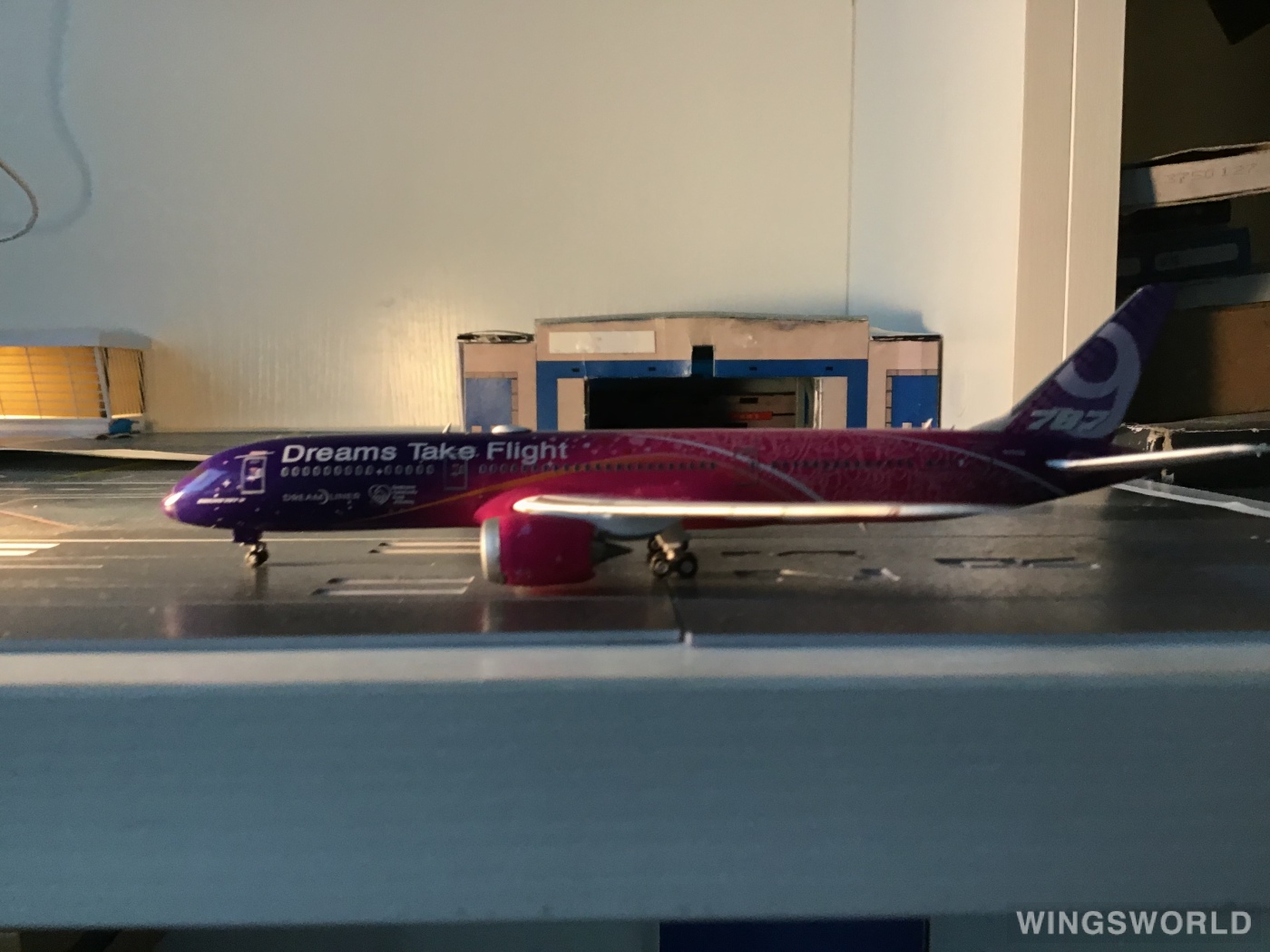 JC Wings 1:400 EW4789010A Boeing 波音公司 Boeing 787-9 N1015B