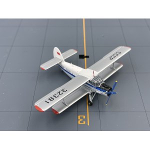 Aeroflot 俄罗斯航空 Antonov An-2 CCCP-32381  552950 Herpa 1:200
