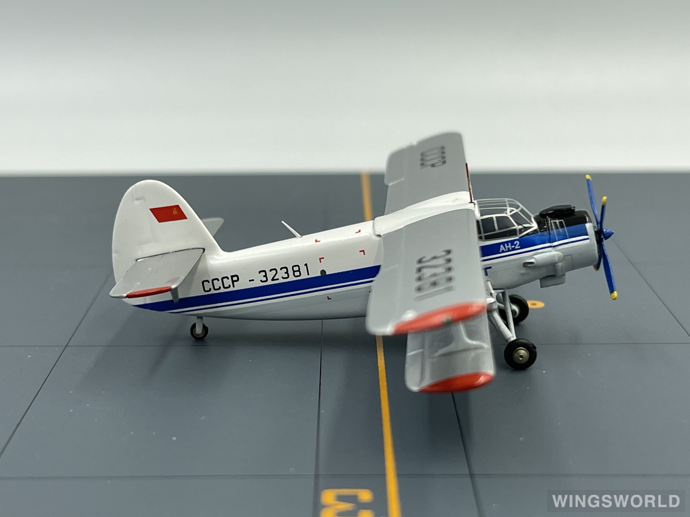Herpa 1:200 552950 Aeroflot 俄罗斯航空 Antonov An-2 CCCP-32381