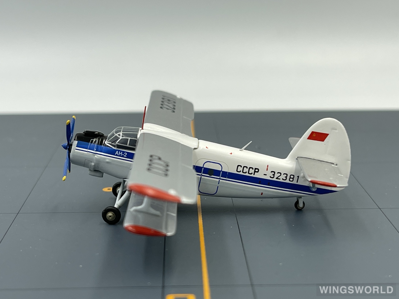 Herpa 1:200 552950 Aeroflot 俄罗斯航空 Antonov An-2 CCCP-32381