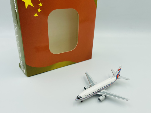 PLAAF 中国空军 Boeing 737-300 B-4008  ACB4008 AeroClassics 1:400