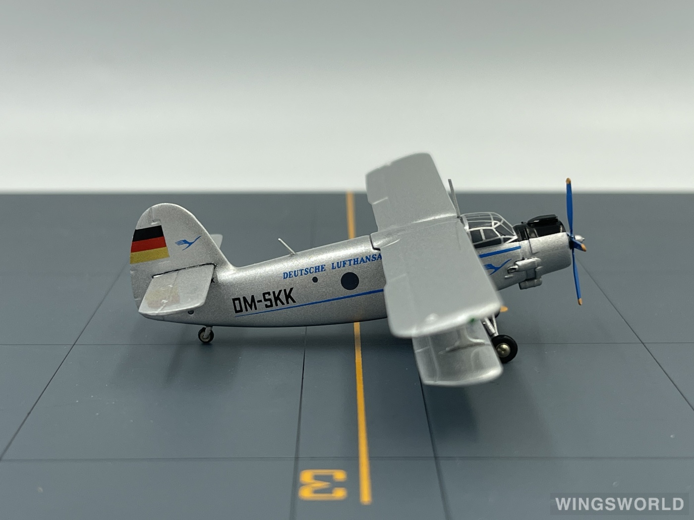 Herpa 1:200 553261 Lufthansa 汉莎航空 Antonov An-2 DM-SKK