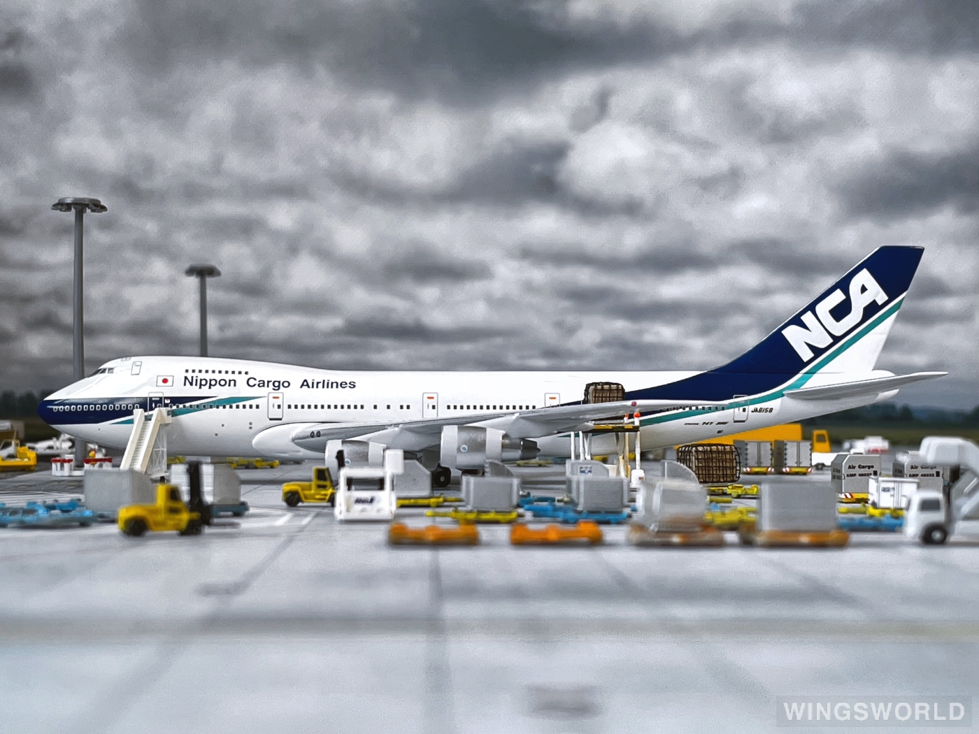 Big Bird 1:400 BB42004-021 Nippon Cargo Airlines 日本货物航空 Boeing 747-200 JA8158