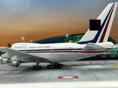 China Airlines 中华航空 Boeing 747SP N4522V 1980s colors. Exclusive for Airshop, Taiwan. GJCAL261 Geminijets 1:400
