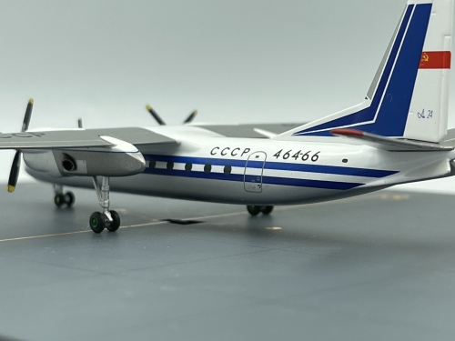 Aeroflot 俄罗斯航空 Antonov An-24 CCCP-46466  558914 Herpa 1:200