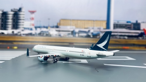 Cathay Pacific 国泰航空 Airbus A321neo B-HPD  HYJL81071 HYJLwings 1:400