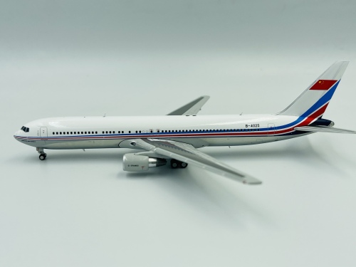 JC Wings 1:400 Boeing 767-300 PLAAF 中国空军LH4127 B-4025 图片和