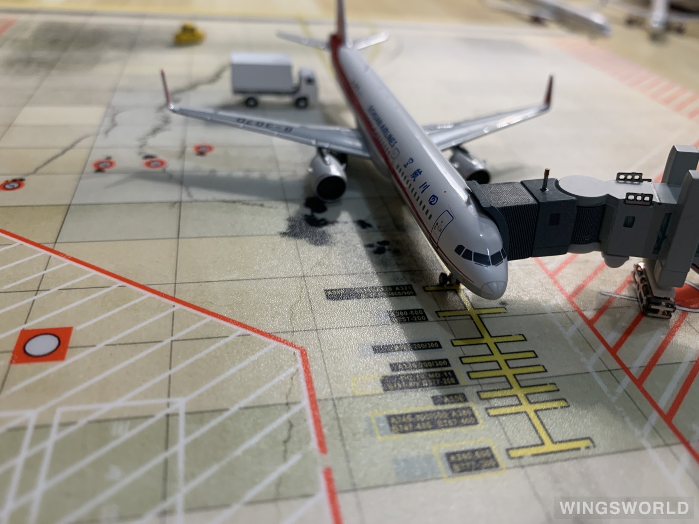 NGmodels 1:400 NG13006 Sichuan Airlines 四川航空 Airbus A321neo B-307D