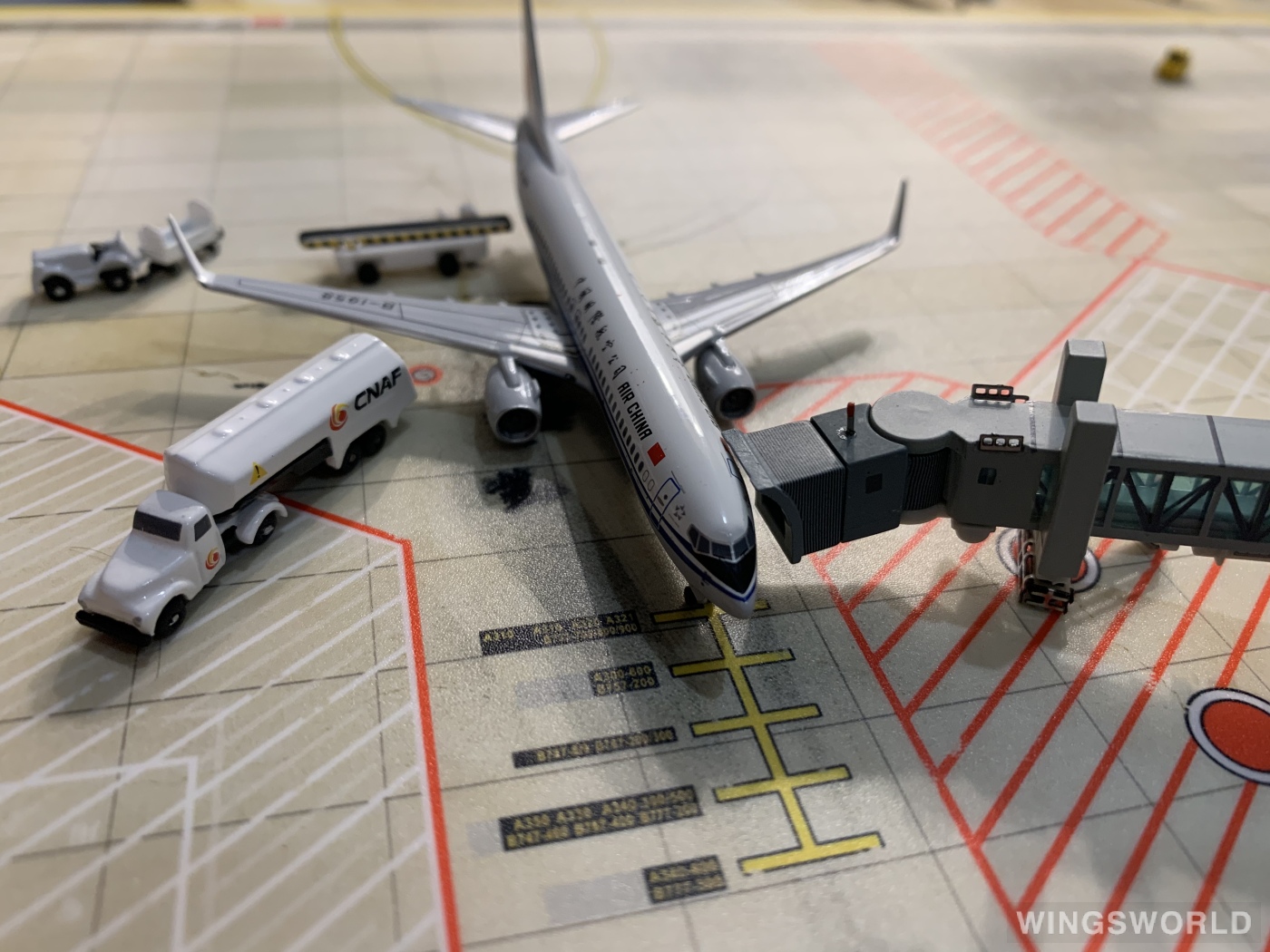 Pandamodel 1:400 PMB1958 Air China 中国国际航空 Boeing 737-800 B-1958