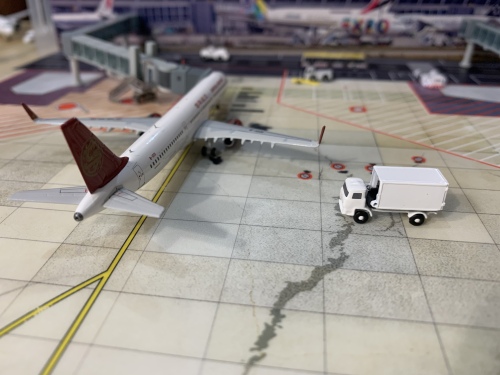 Juneyao Airlines 吉祥航空 Airbus A321 B-1001  HYJL81040 HYJLwings 1:400