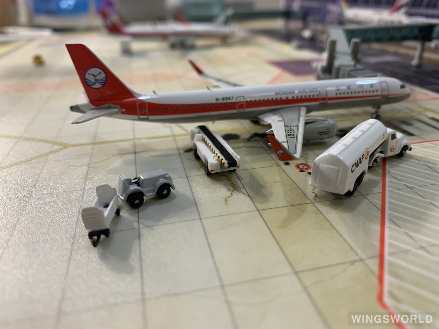 Phoenix 1:400 PH10837 Sichuan Airlines 四川航空 Airbus A321 B-9967
