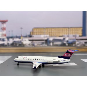 IBEX Airlines 伊别克斯航空 Bombardier CRJ100 JA01RJ  FW40001 Geminijets 1:400