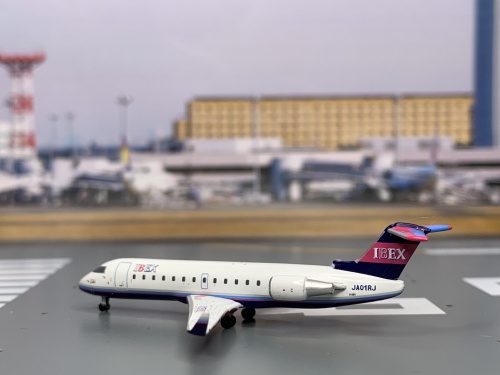 IBEX Airlines 伊别克斯航空 Bombardier CRJ100 JA01RJ  FW40001 Geminijets 1:400