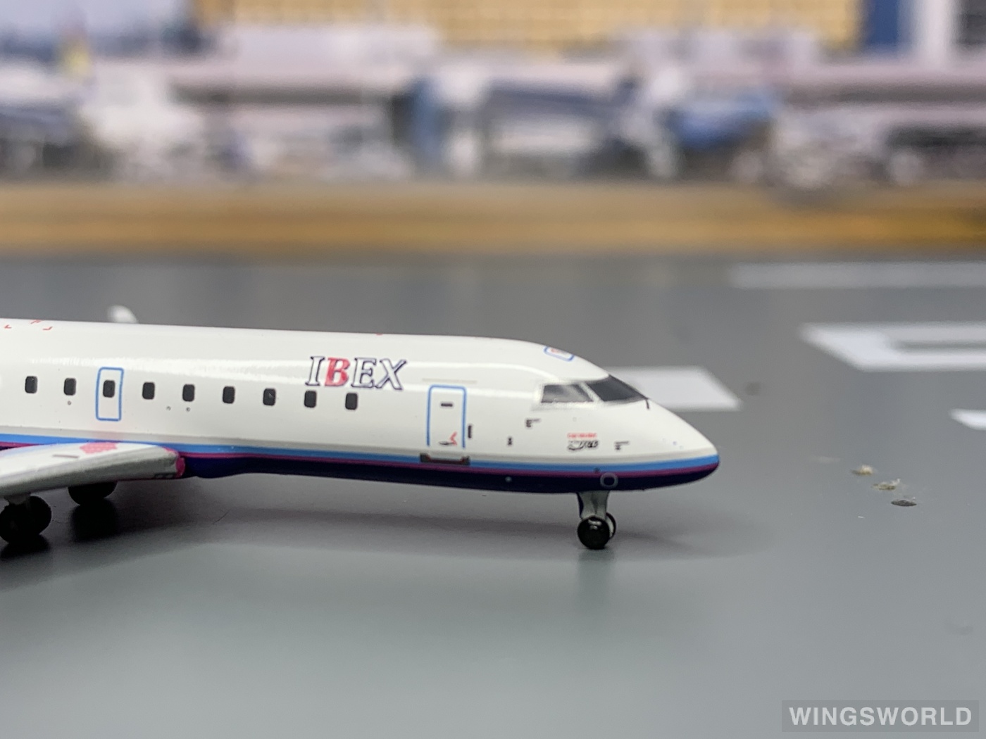 1280px-IBX-CRJ100LR-JA02RJ-01.jpg